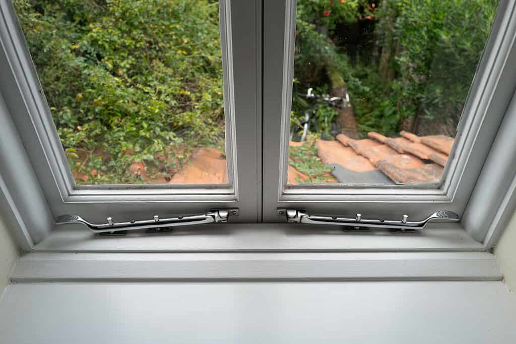 can double glazing be resealed